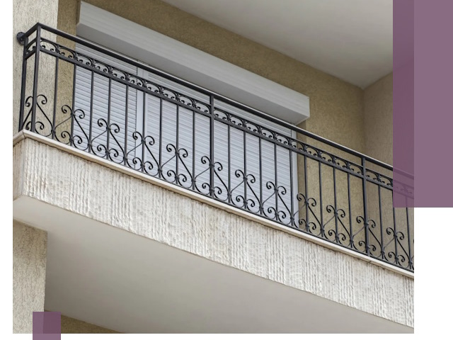 Балконные ограждения из металла и стекла в Кимовске для домов