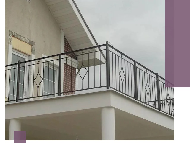 Изготовление балконных ограждений в Кимовске из металла и стекла